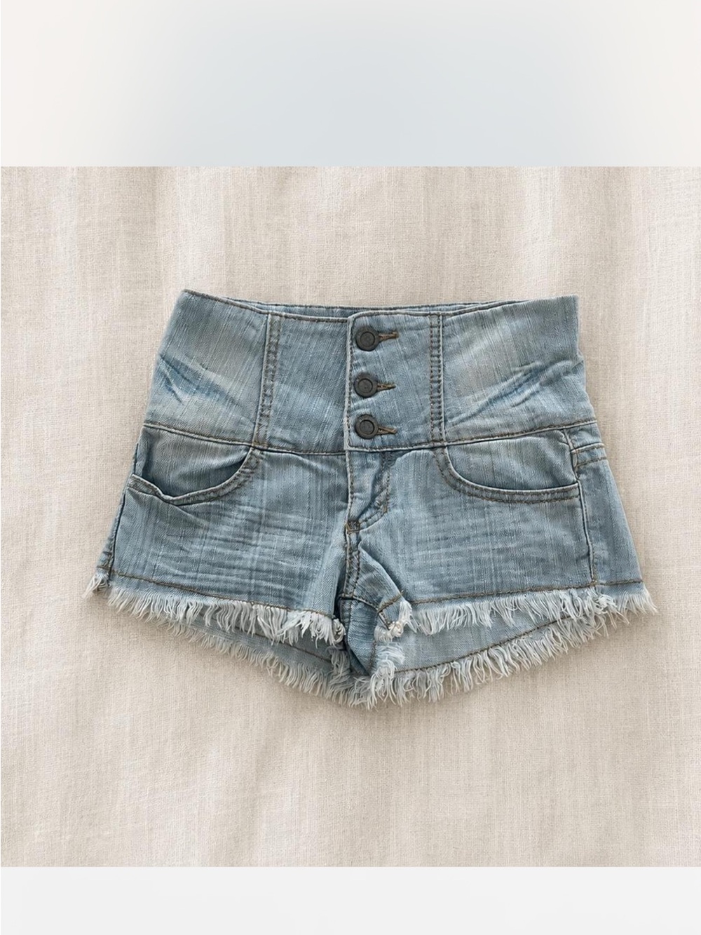 Hot Kiss High-Waist Light Blue Denim Shorties with Triple Button Y2K 2000s jeans